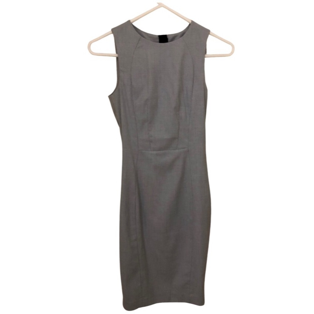 H&M Fitted Sleeveless Knee-length Dress in Grey